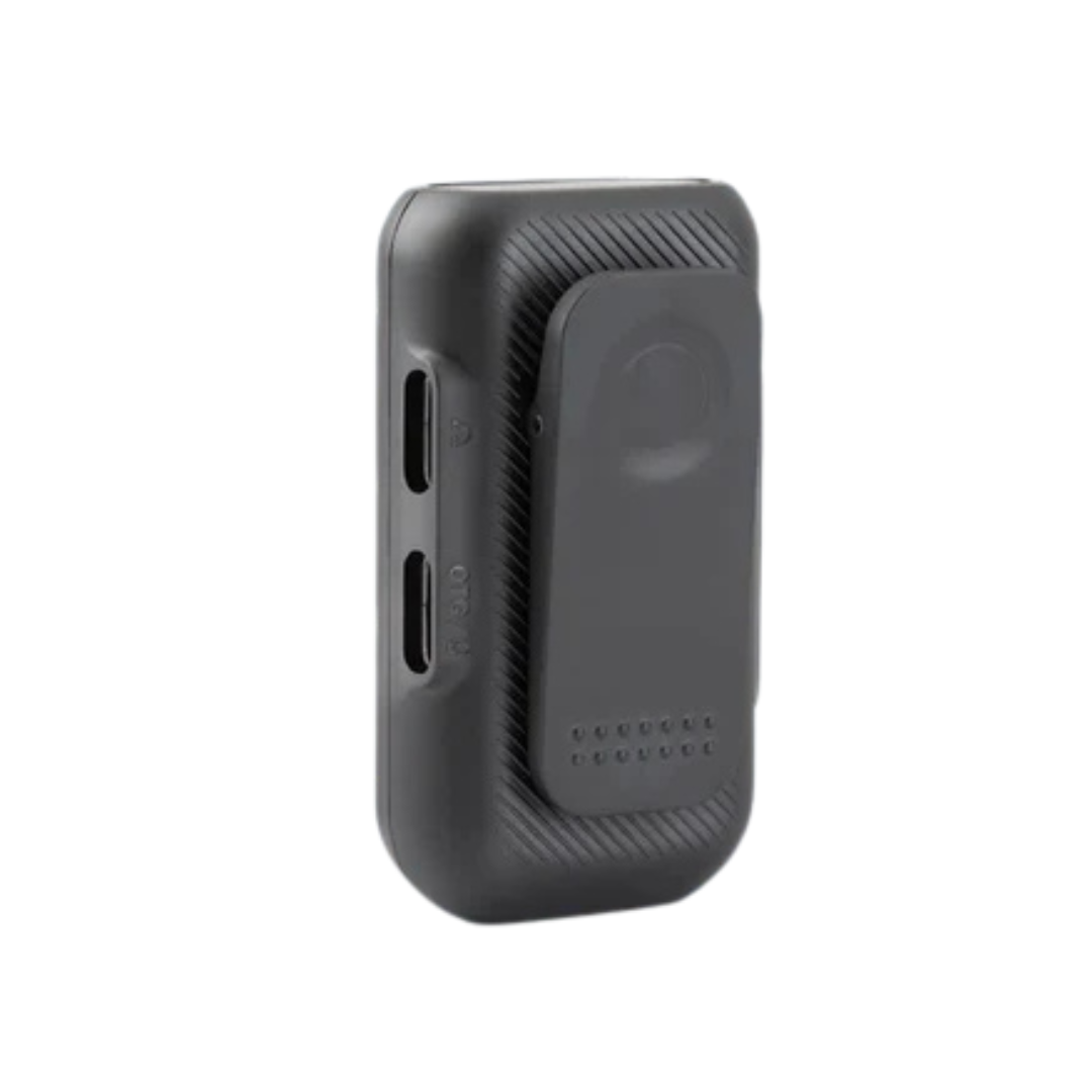 Noise-canceling mic system for smartphones