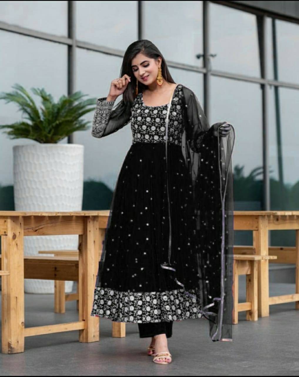 Women Georgette Straight Kurta Set (Color available )
