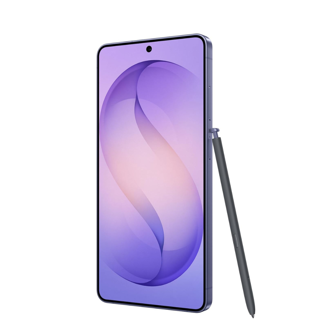 Samsung Galaxy S26 Ultra AI camera phone with 200MP high resolution sensor